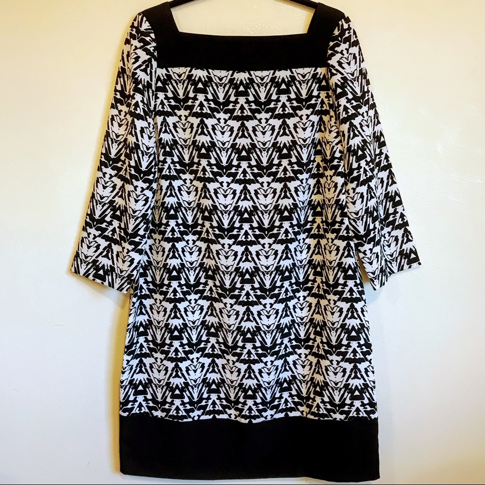EUC The Limited Black White Mod Shift Dress